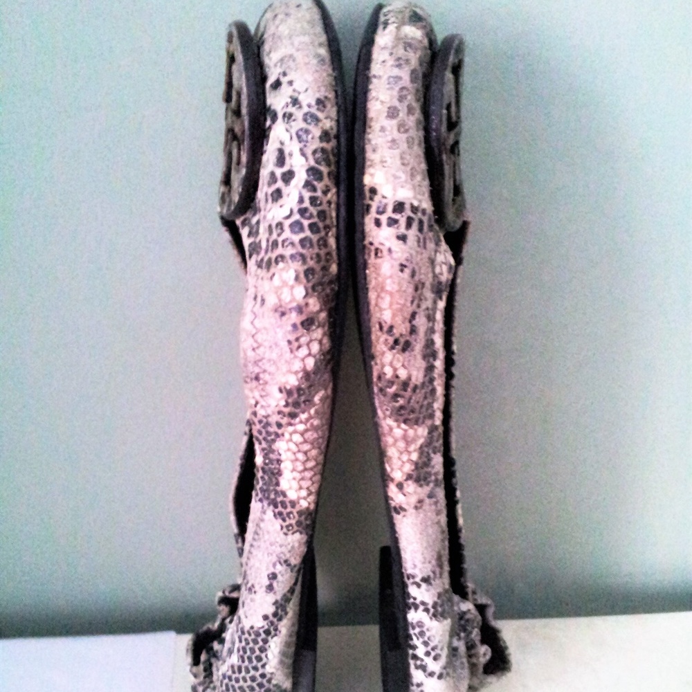 Tory Burch Reva Snakeskin Flats Size 7 Broken in